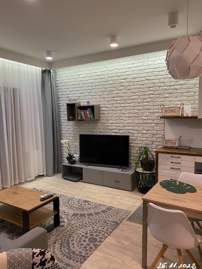 Apartament Byka Poznań Buitenkant foto